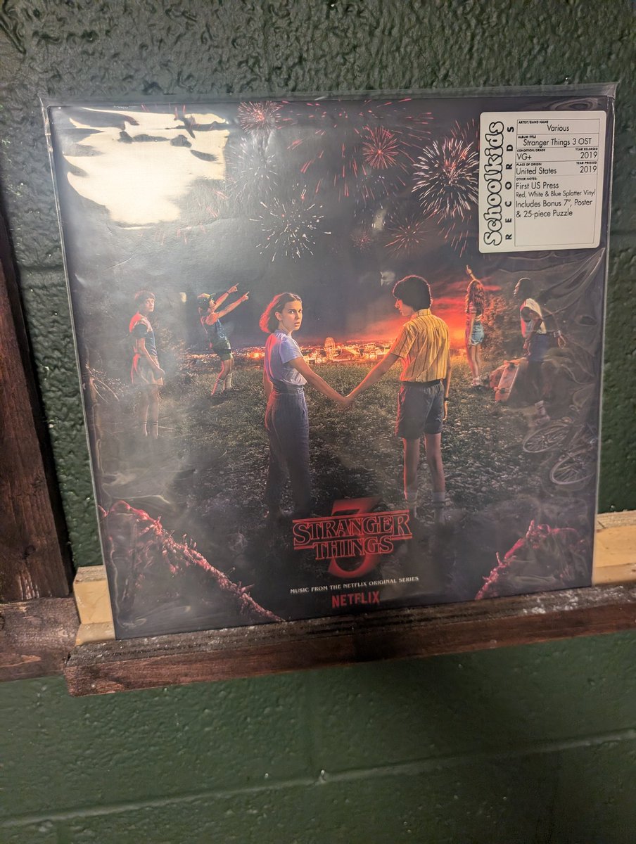 calamit0usl0ve's tweet image. (btw, this was here last year bc I remember still having joy when I saw it last)
#scared