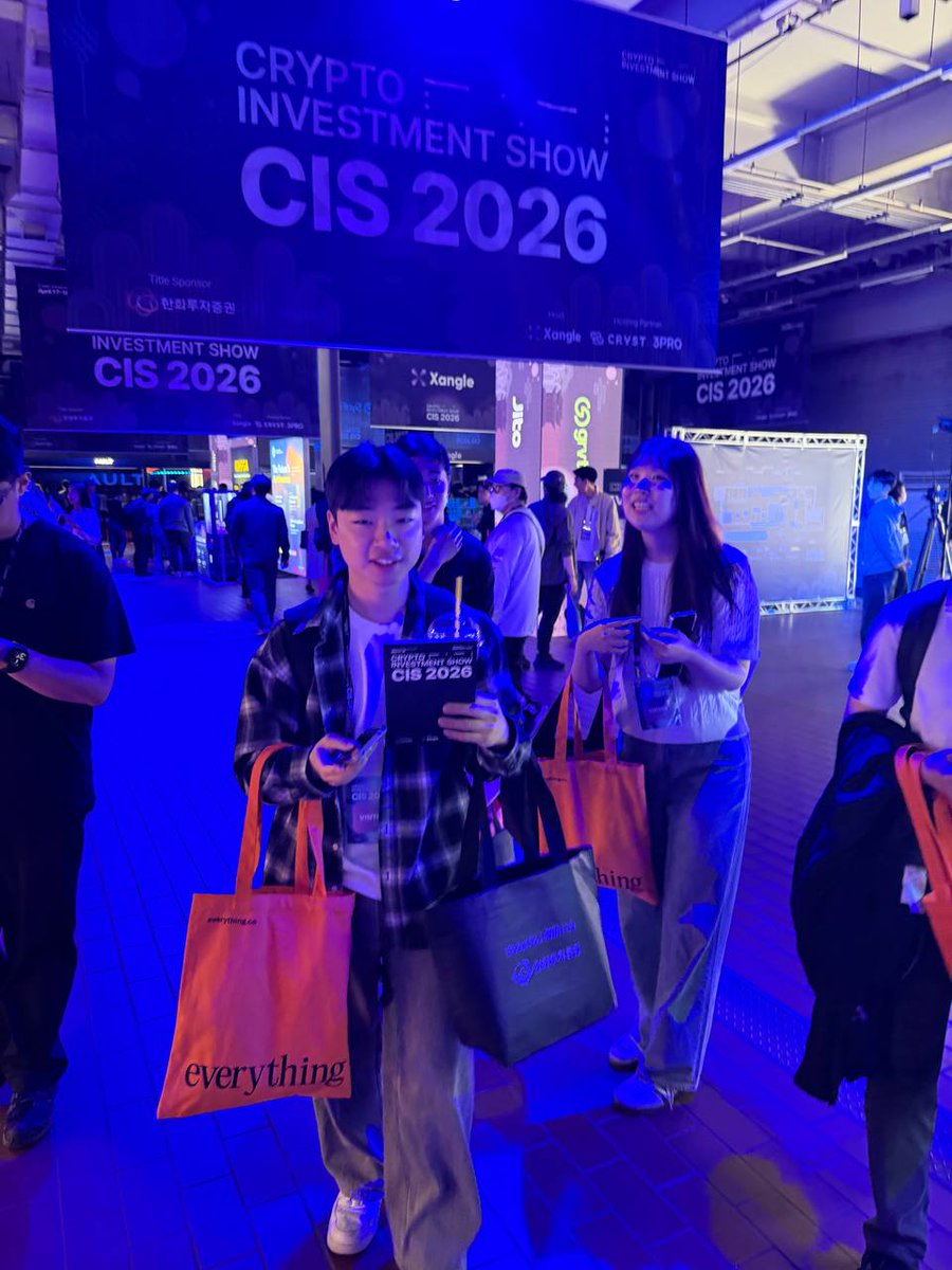 Everything tweet media