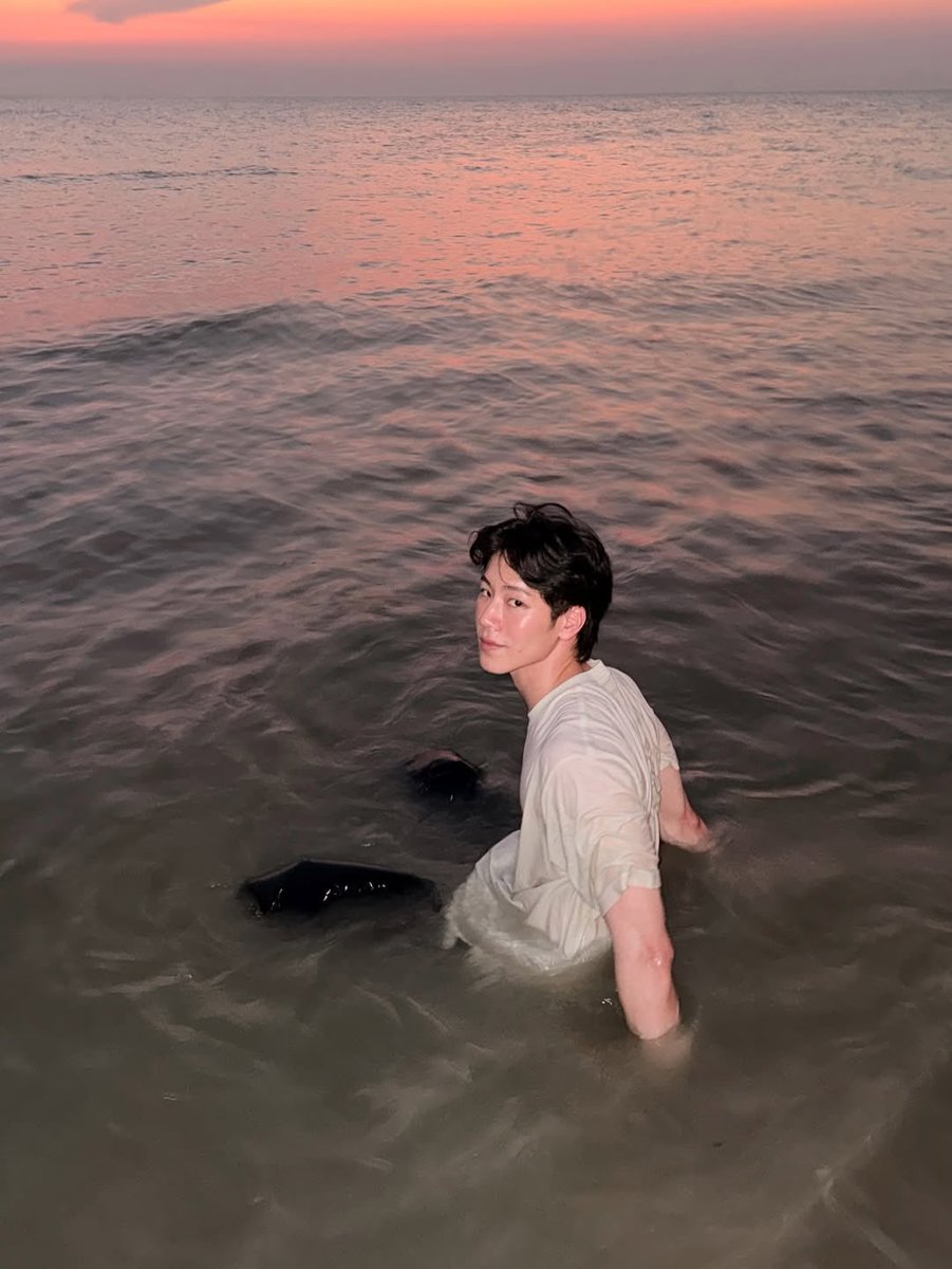 ร้อยตำรวจเอกเป็ดย่าง** tweet media