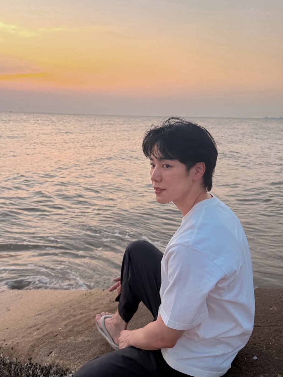 ร้อยตำรวจเอกเป็ดย่าง** tweet media