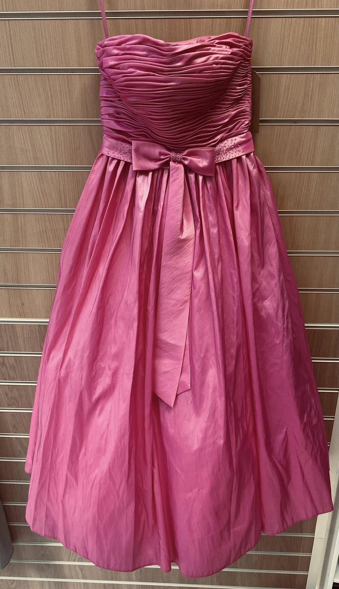 spinninggate's tweet photo. How absolutely beautiful is this prom dress? 
contact @AimNorthwest for further info
#prom #promwear #leigh https://t.co/Eej1gxklON