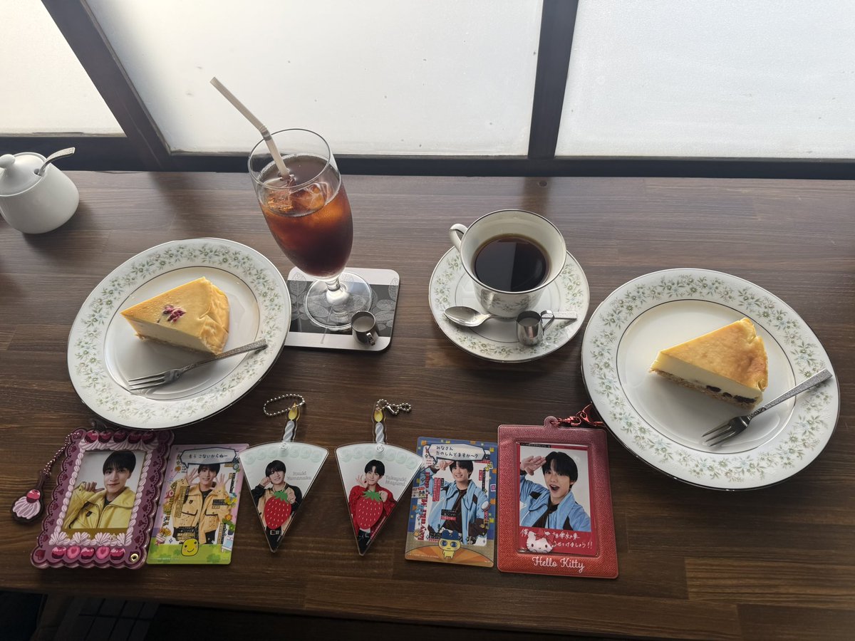 今日は地元いつまゆ会🔔❤️
美味しいもの食べて好きなこと話してる時は幸せだね😊✨早く夏の予定発表してほしいな🌟
