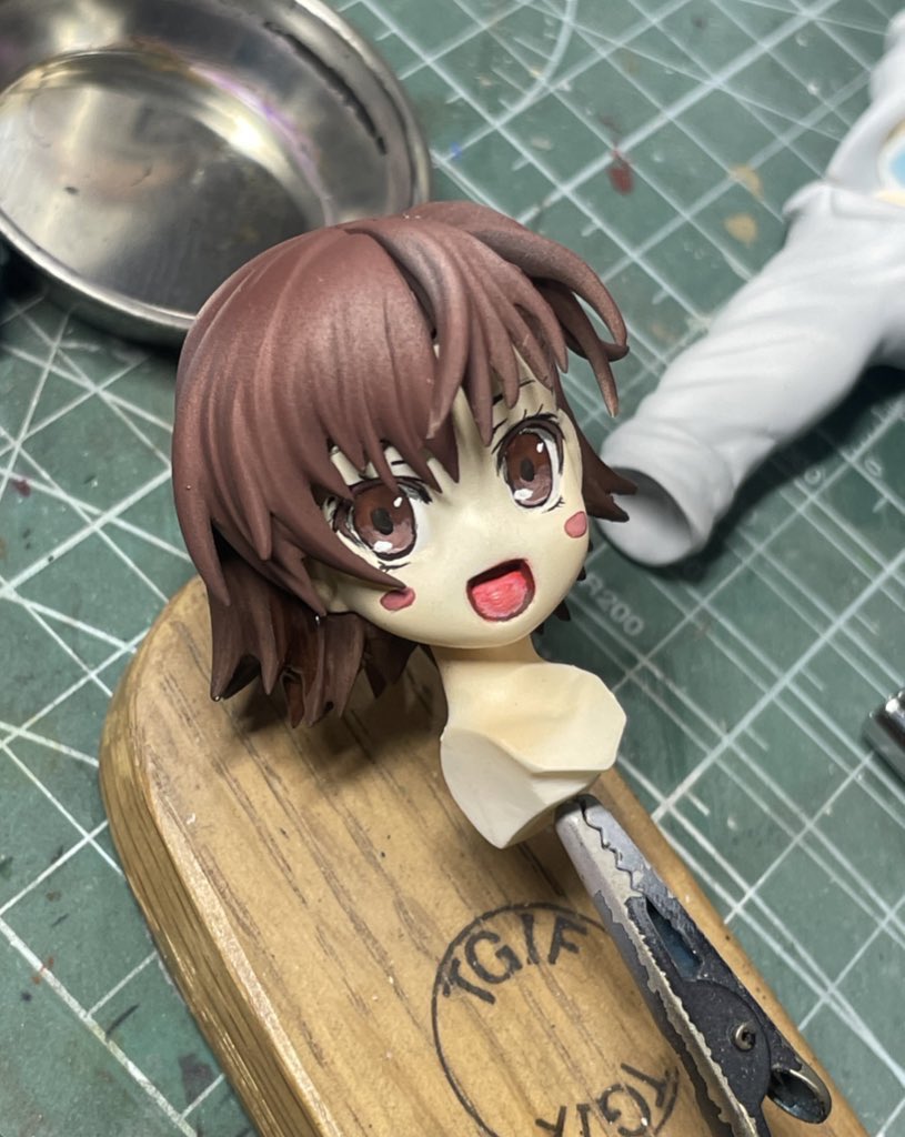 #実は気になってるけどきっかけが無いから話しかけられないですって人から唐突にリプが飛んできたら嬉しいな

塗装はラッカー塗料があれば大体何とか出来ると思ってるザンシアです

最近のガレキ製作ではデカールを多用してるけどちゃんとアイペも出来ます！