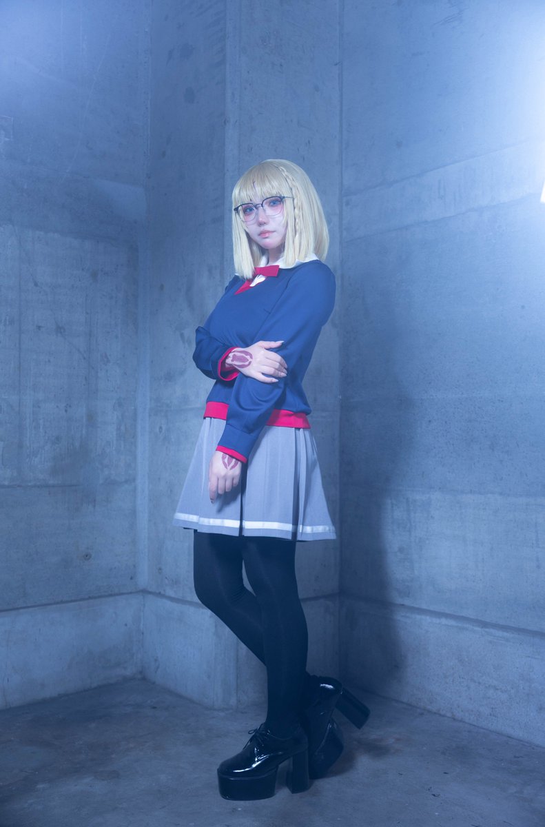 PSYは写真とります tweet media