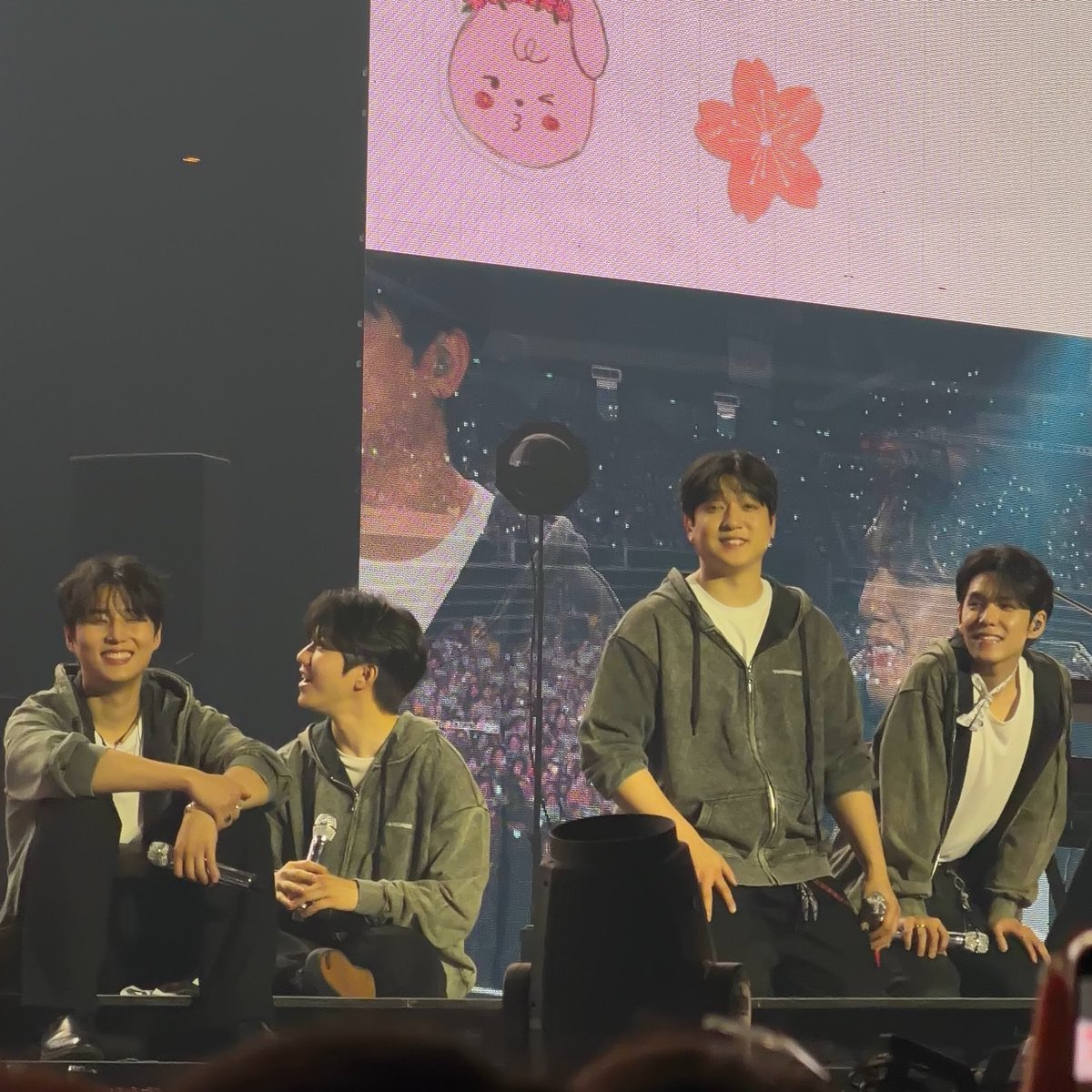 my superband 🥹🤍