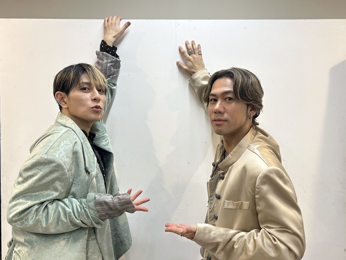 CHEMISTRY tweet media