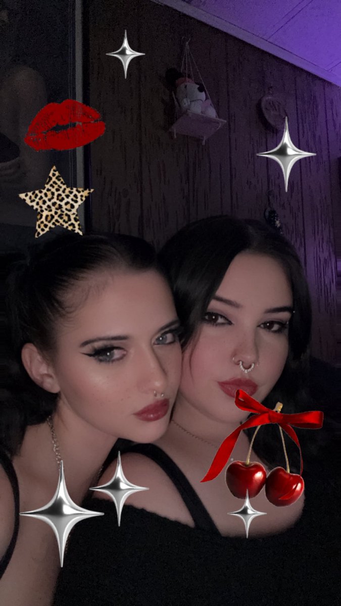 Violet xoxo tweet media