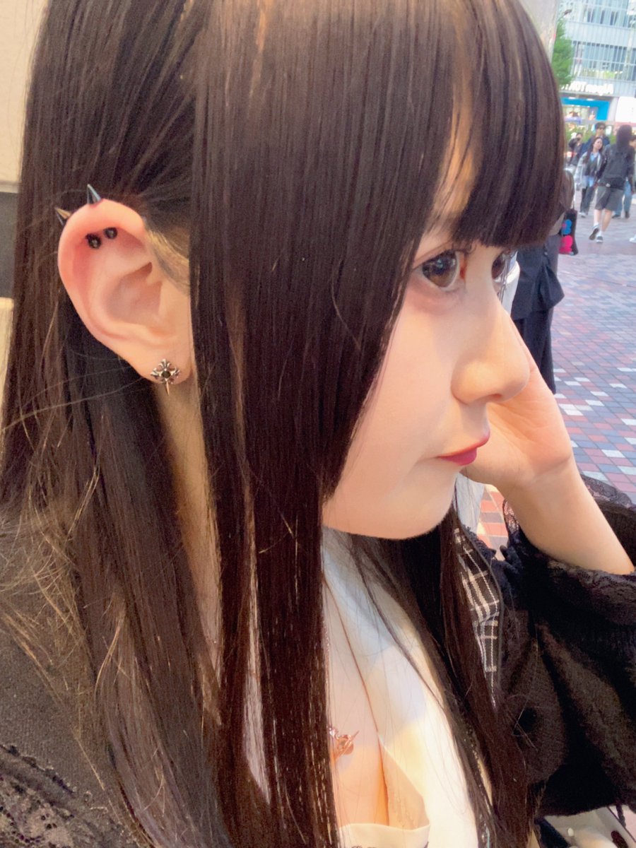 おみみに猫ちゃん生えまちた𛰙᭜𖫴𖫰𖫱𖫳𖫲𖫲𖫳𖫴𖫰𖫱꛰ ᭜𖫴𖫰𖫱𖫳𖫲𖫲𖫳𖫴𖫰𖫱꛰ಣ♡