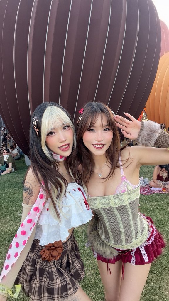 Lily🌸 tweet media