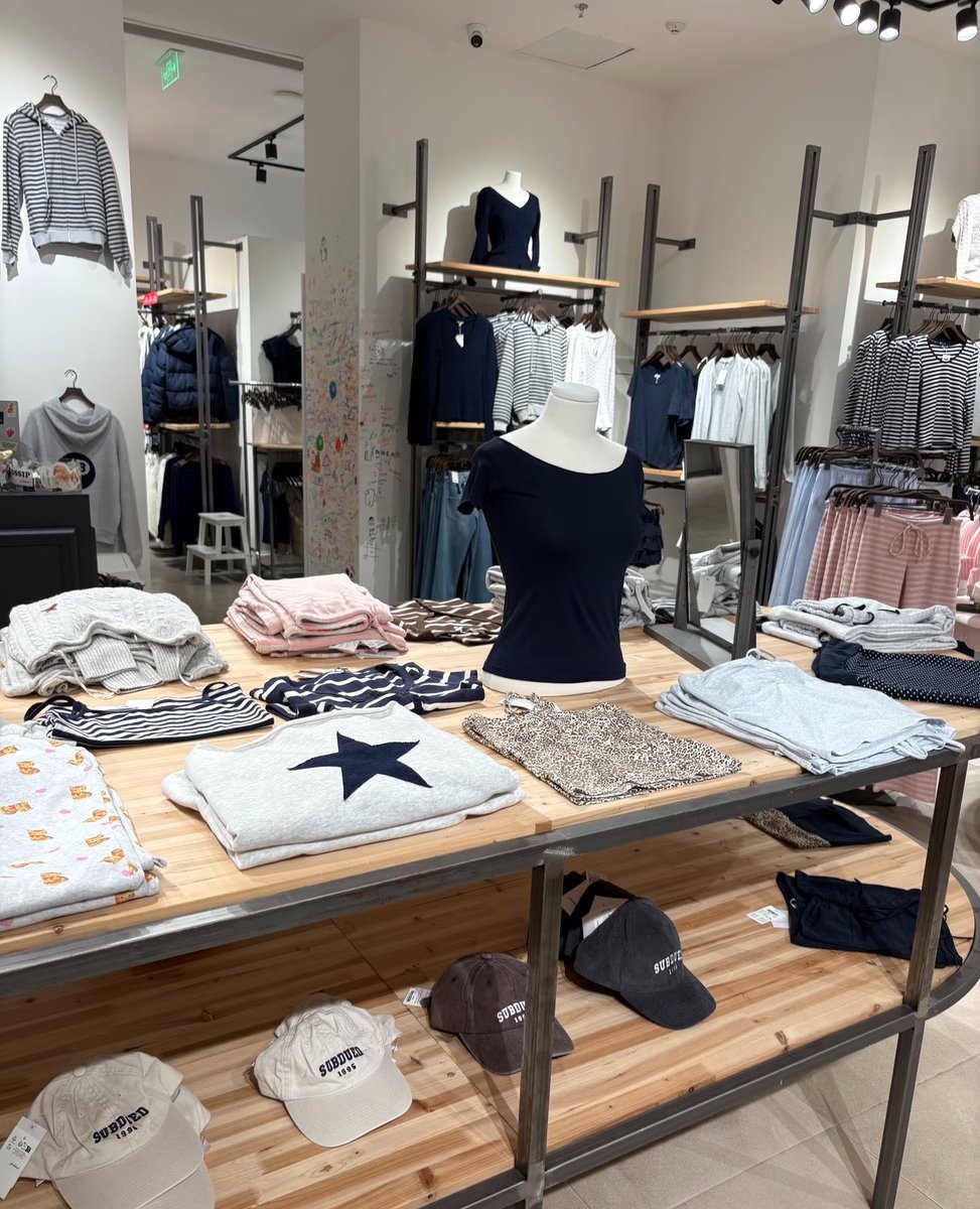 tttenlee10's tweet image. ⋆รับหิ้ว เซี่ยงไฮ้ SHANGHAI 🇨🇳
ถึงไทย 27/4

subdued cap 639.- ส่งฟรี

สินค้าอื่นๆสอบถาม dm / line
#รับหิ้วเซี่ยงไฮ้ #subduedthailand #subdued #รับหิ้วsubdued #brandymelville หมวก