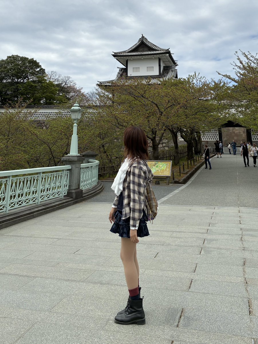 Hommy_170cm's tweet photo. チェックパーカーシャツ見た時絶対idemの服と合わせるって決めてた https://t.co/hUWZhyToLq