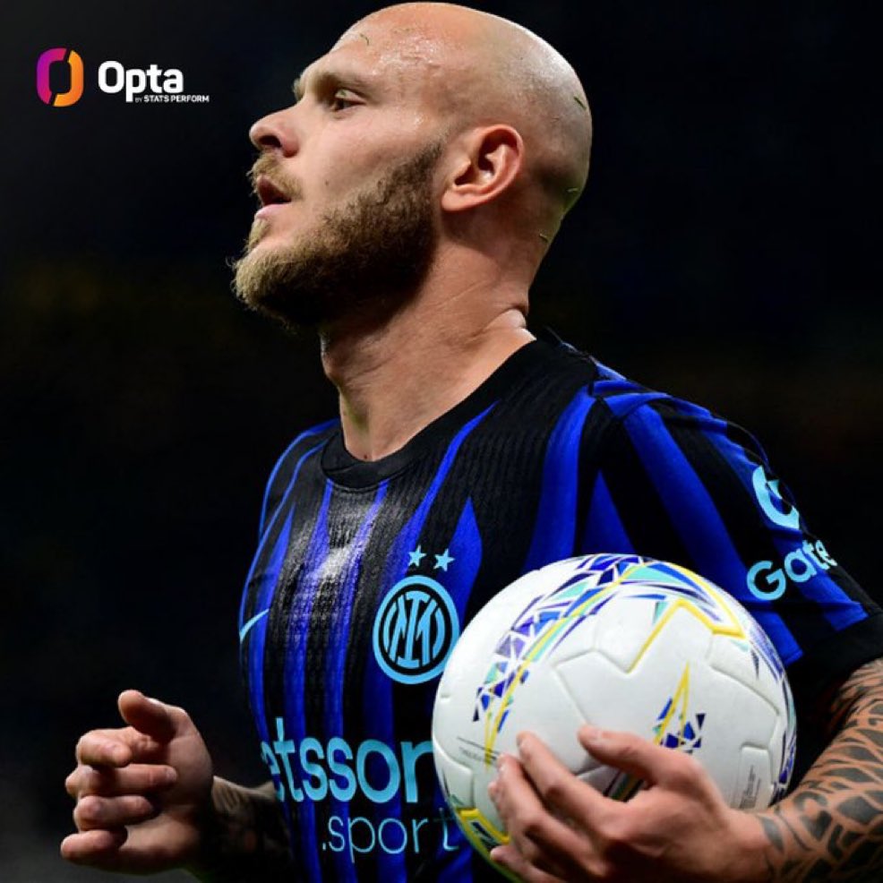 هُنـا الإنتـر ⭐️⭐️ tweet media