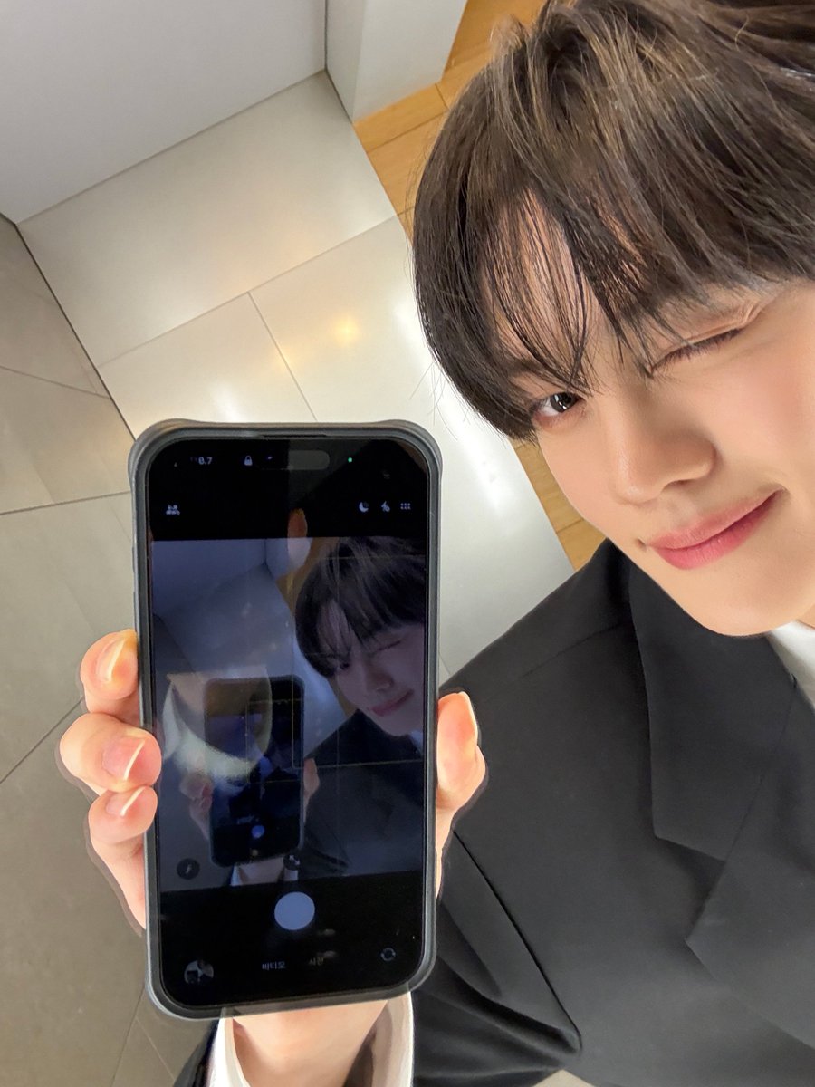 𝐜𝐥𝐨𝐯𝐞𝐫 tweet media