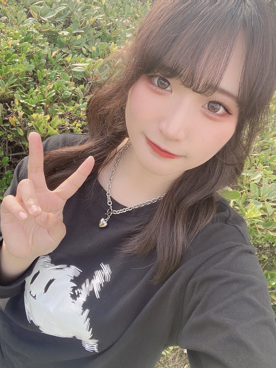 みん tweet media