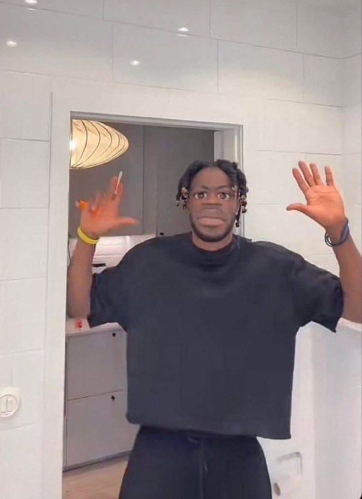 Jenny 🌸 tweet media