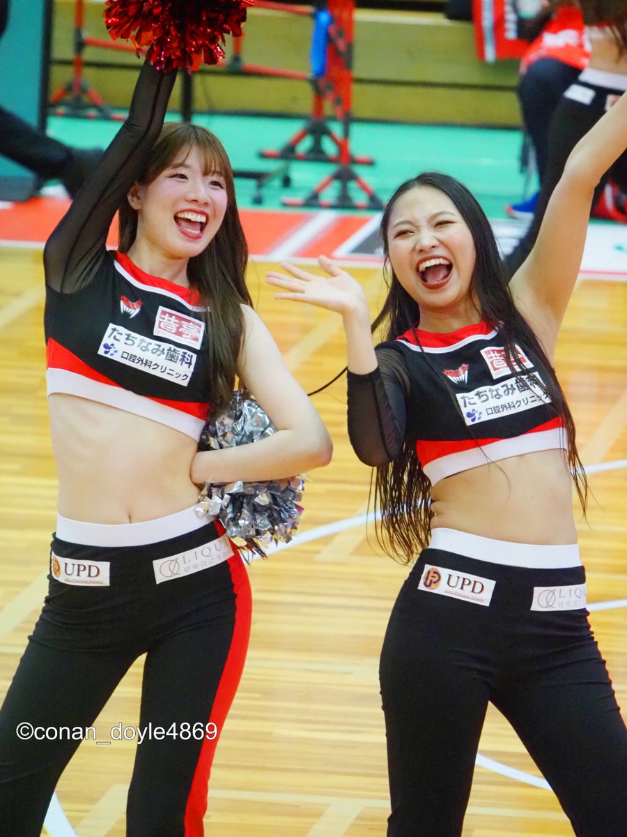 conan_doyle4869's tweet photo. 仙台戦 GAME1📷️
プレゼントタイムはメンバーの笑顔だけでも十分な位なのです😌
#AYUKO
#MIYUU
#GOWROUGE
#富山グラウジーズ https://t.co/wkofjp9uhn
