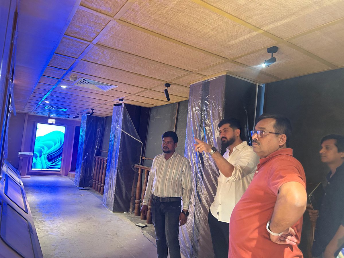 যোৰহাট জিলাৰ জিলা আয়ুক্ত জয় শিৱানী মহোদয়ে আজি লাচিত মৈদামৰ এক নিয়মীয়া পৰিদৰ্শন কাৰ্যসূচী ৰূপায়ণ কৰে। তেখেতৰ এই পৰিদৰ্শনৰ মূল উদ্দেশ্য আছিল প্ৰকল্পটিৰ পৰিচালনা আৰু ৰক্ষণাবেক্ষণৰ কাম-কাজসমূহৰ তদাৰক কৰা। 

<a href="/diprassam/">DIPR Assam</a> <a href="/DiproJorhat/">DIPRO JORHAT</a>