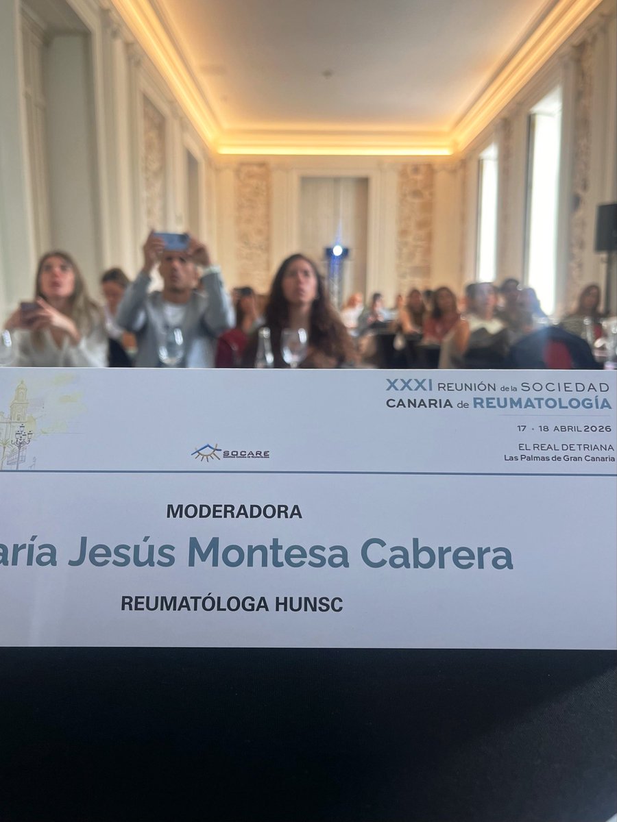 montesa_maria's tweet photo. Mañanas de formación en la XXI Reunión @socare7 moderando la mesa de Enf Autoinmunes Sistémicas📢

Sala llena y los asistentes centrados al 100% (a pesar de ser fin de semana!)👏🏻

Felicitar al comité organizador, excelente organización y altísimo nivel científico @AcosyaAngy🔝 https://t.co/Qm7ClAenLy