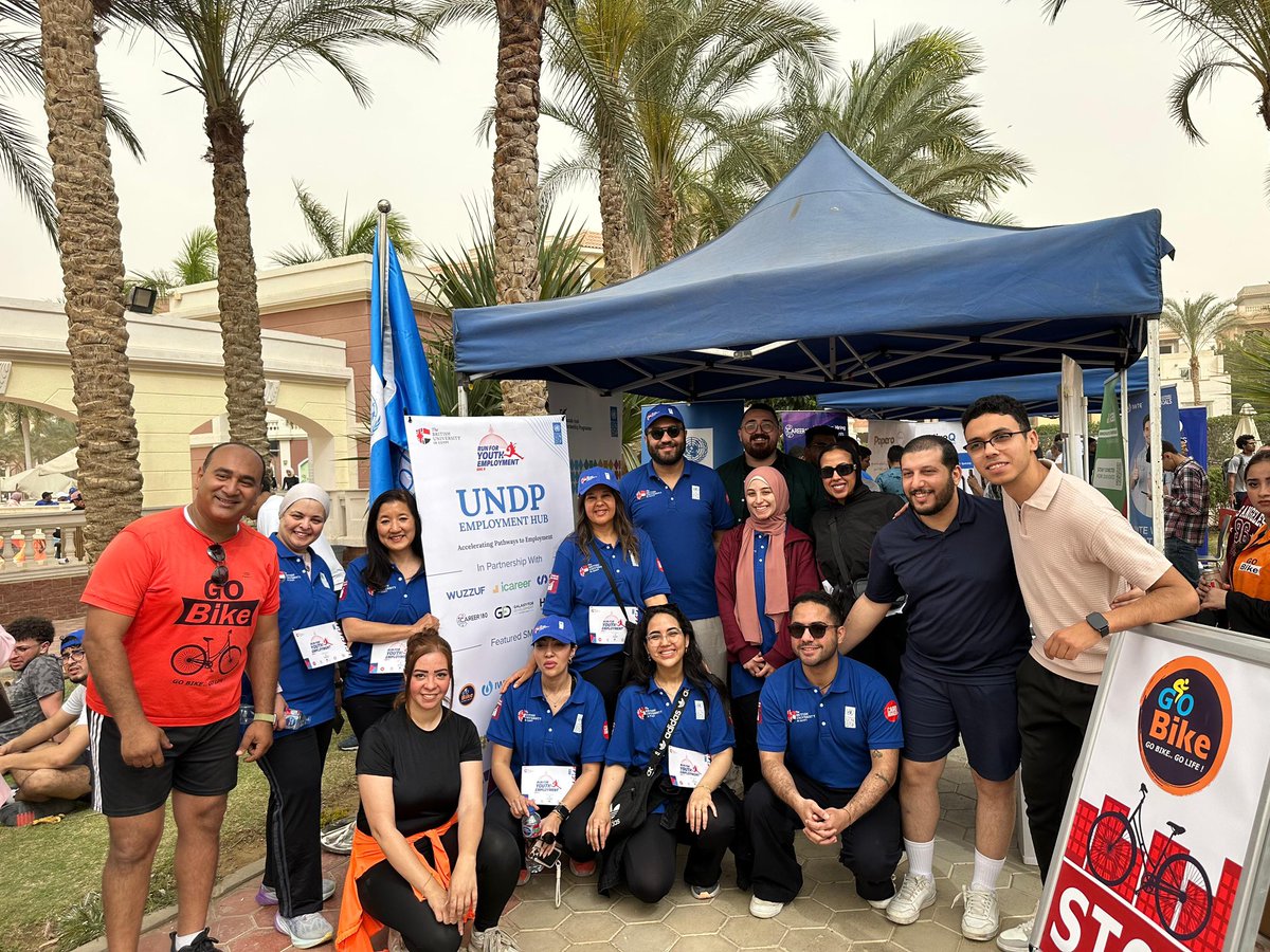 UNDPEgypt's tweet image. From the track to real impact 🏃‍♀️

Our annual run with @bue_official put #SDG8 in center stage—bringing #youth, ideas, academia  &amp;amp; opportunities together.

Because the future of work starts w/ empowered youth 💡🇪🇬
