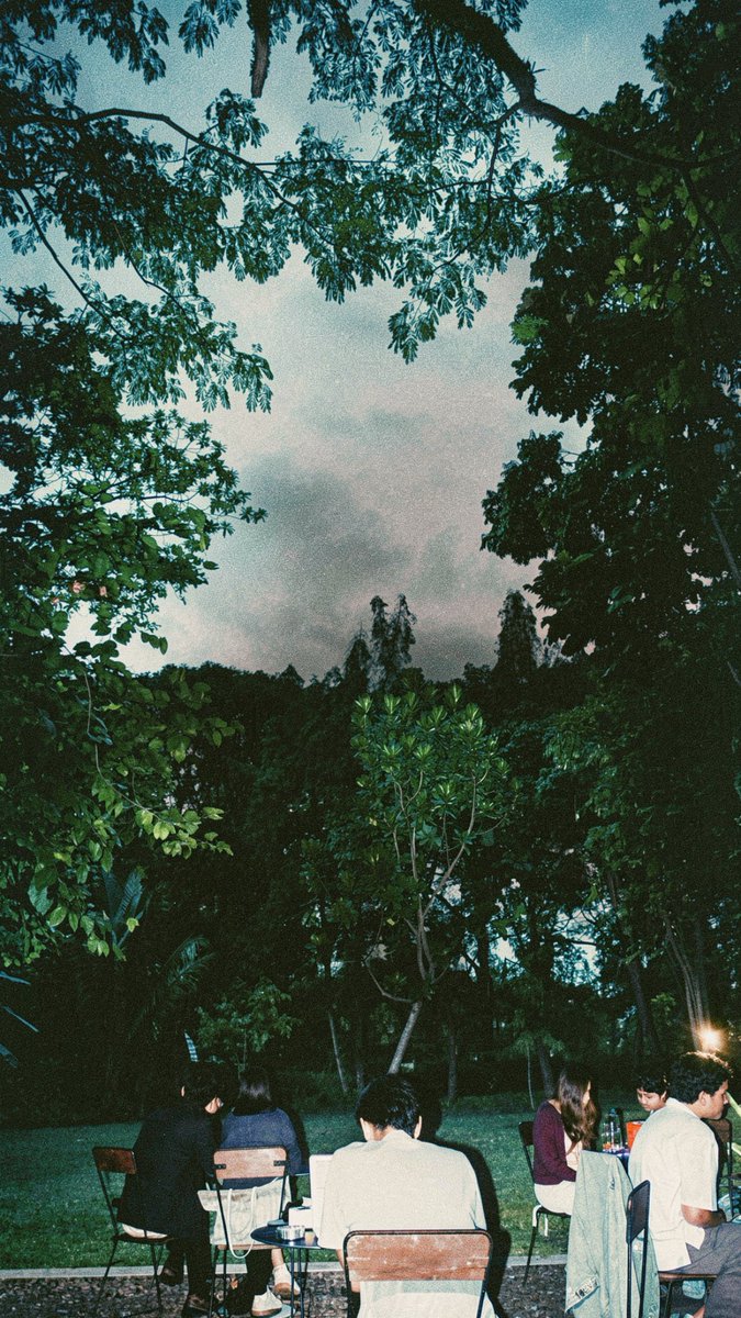 bysvoid's tweet photo. potret hari ini https://t.co/9bhT5XQwIq