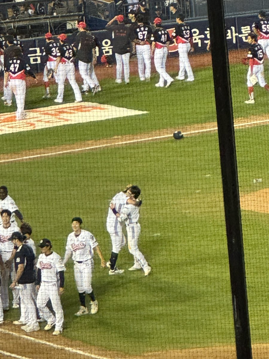 베산두어스 tweet media