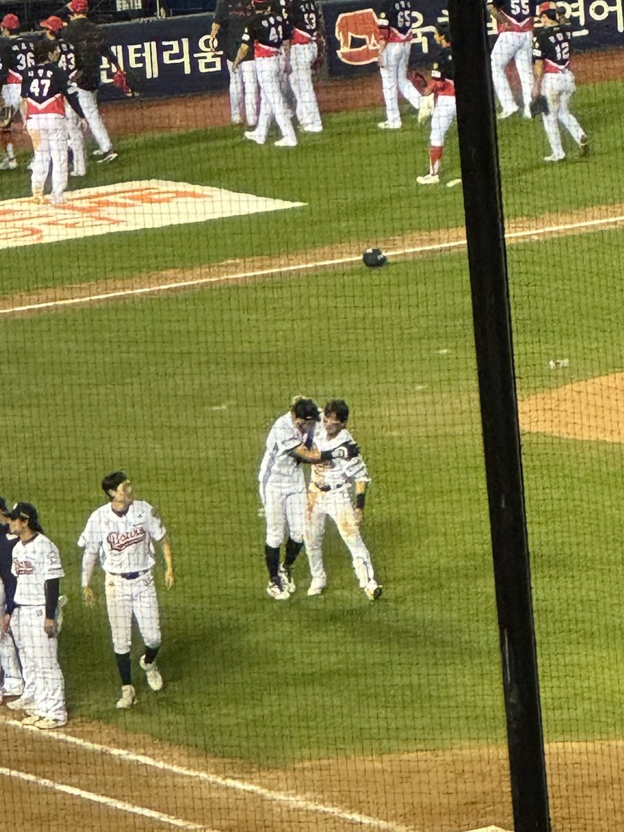 베산두어스 tweet media