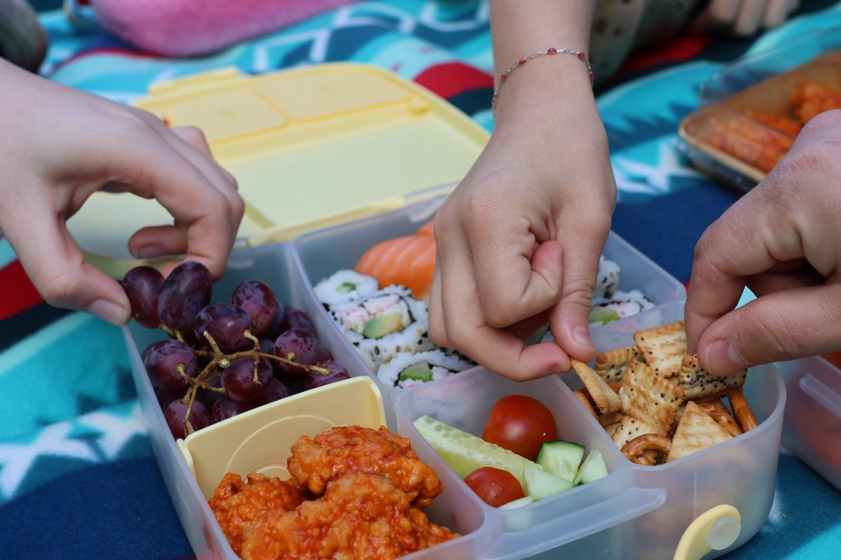 Jupiter_Hadley's tweet image. Little picnic today for Lunch! (It’s Robin’s birthday weekend) #outside #sunshine #picnic