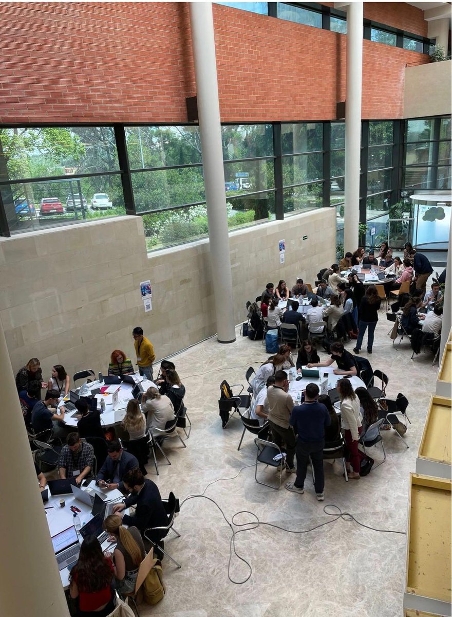 IIS_IdISSC's tweet image. 📸✨ Así se vive #ONCOTwin desde dentro:

💡 #Ideas y #tecnología para transformar la #medicina 🤖🏥

🙌 Gracias a todas las personas participantes y a nuestros patrocinadores 👇
✨ AbbVie
✨ Bristol Myers Squibb
✨ Atrys
✨ Merck
✨ Regeneron
✨ Pfizer

🚀 Todxs #HacemosClínico