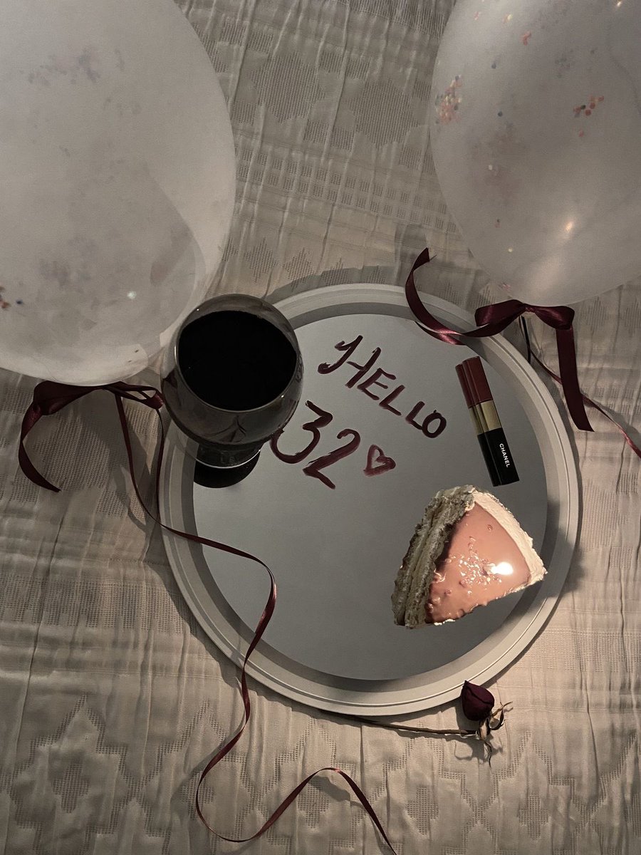 atooma94's tweet photo. 🎂🎈 https://t.co/rwndsELPKQ