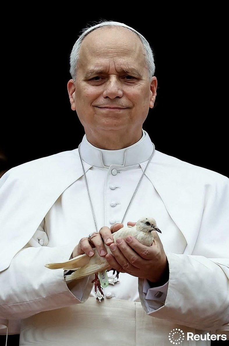 Pope Leo in Cameroon 
#Peace 🕊️ 🇨🇲
