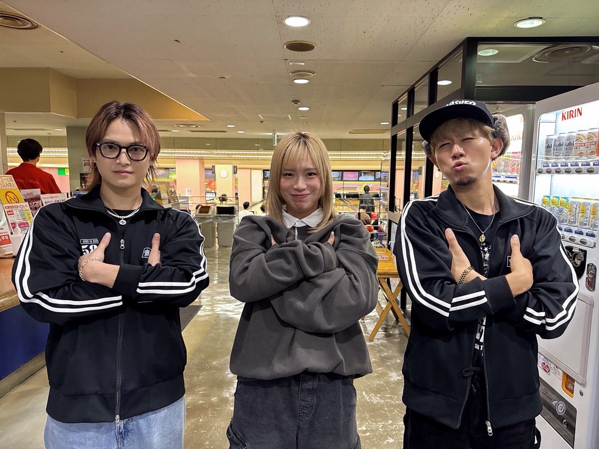 WORLD LAUGH tweet media