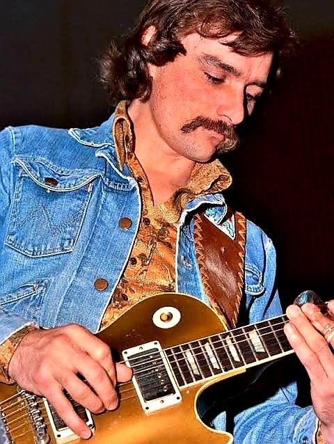 F3hvu6kKTYXcOAF's tweet image. You have to utilize what's inside you to create what you want to create. If it doesn't come out pure, it's no good. - #DuaneAllman

#DickeyBetts 
#RIP

#TheAllmanBrothersBand - Whipping Post　
Live at Fillmore East, New York, NY, 1970.
youtu.be/FUvxRjYqjEQ?si…