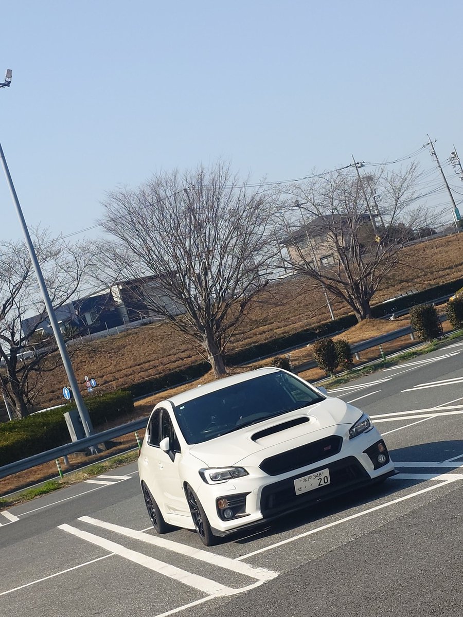 VAB_2045's tweet photo. @toro_torori 初めまして！
USフォグカバーで後期顔化してます！
参考にどうぞです！ https://t.co/6z0MT8Adlf