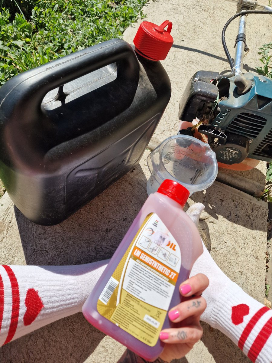 sina_jo78160's tweet image. Work hard or go Home 👀😜🍃
More on my page 👀💕
#workhard #gardenwork #dirtyhands #girlpower