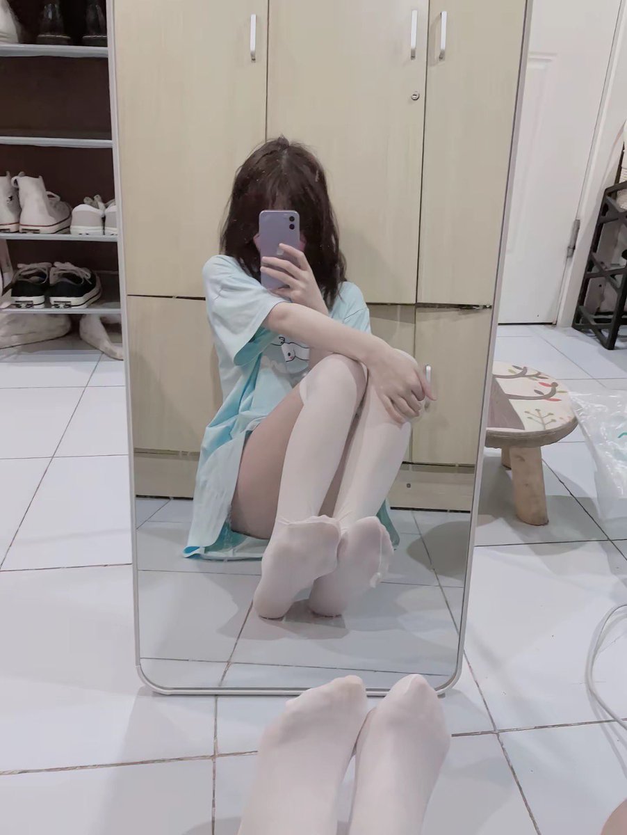 Lje7v's tweet photo. 每天都要想我 好吗 #女高 https://t.co/yXe0ZvnB9q