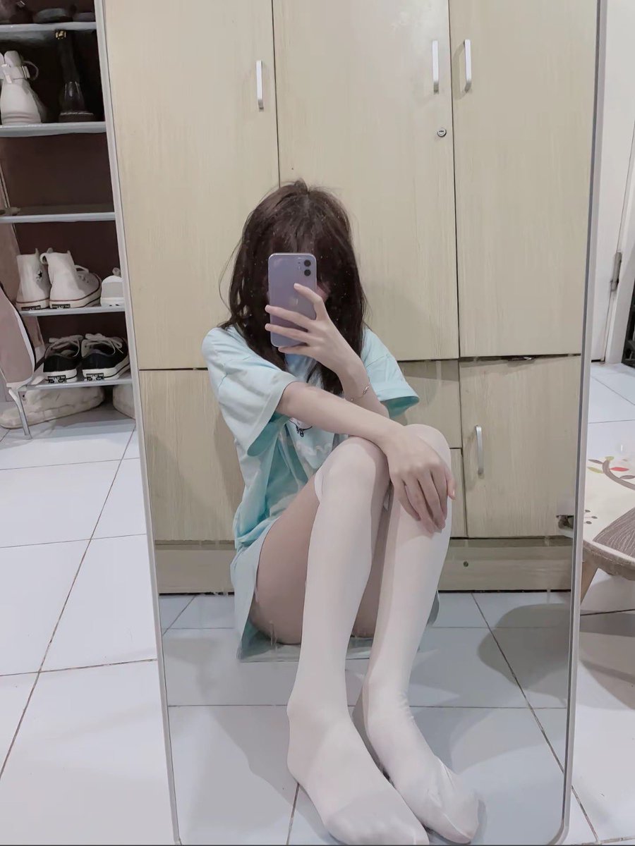 Lje7v's tweet photo. 每天都要想我 好吗 #女高 https://t.co/yXe0ZvnB9q