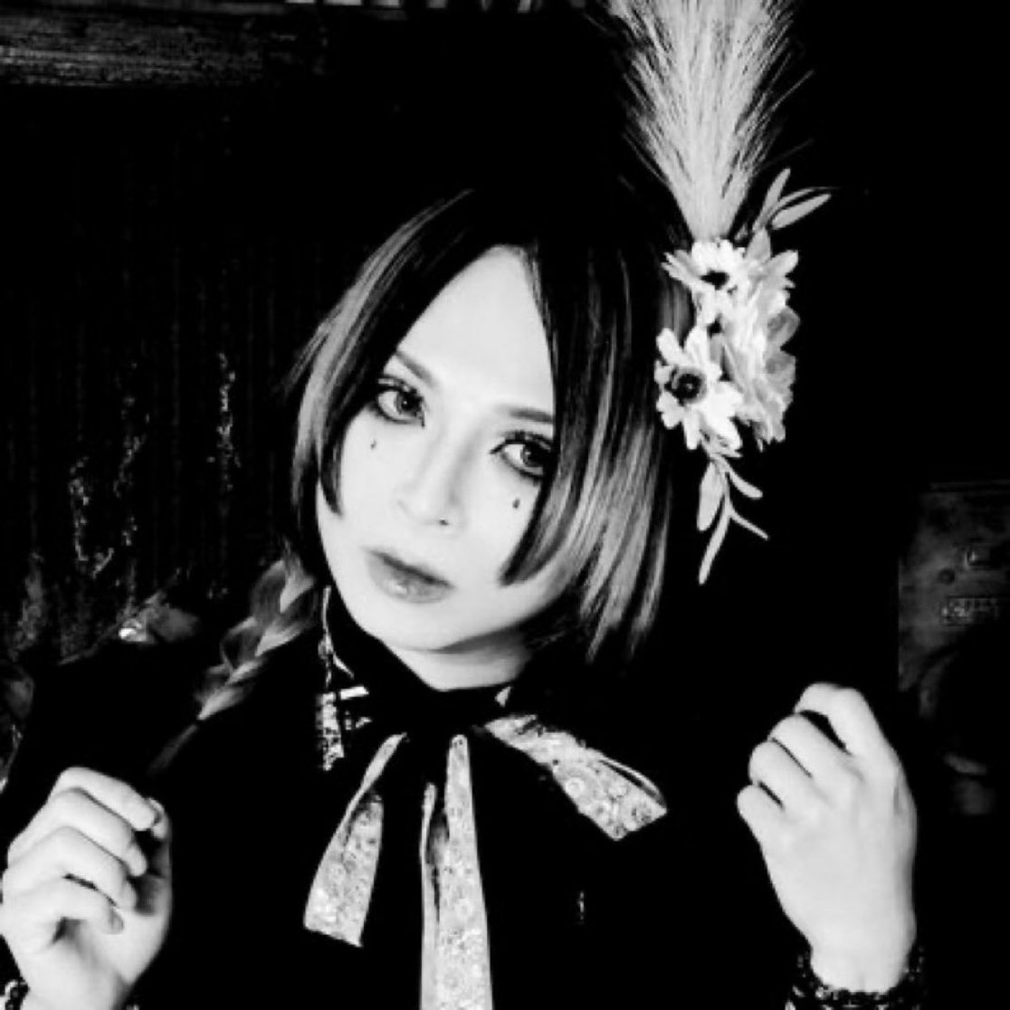 umbrella.official tweet media