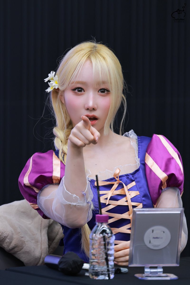 DailyMei_0927's tweet photo. 260418 HQ

#세이마이네임 #SAYMYNAME
#메이 #MEI #メイ
#SMN #セマネ https://t.co/5o1ZHi8lJH
