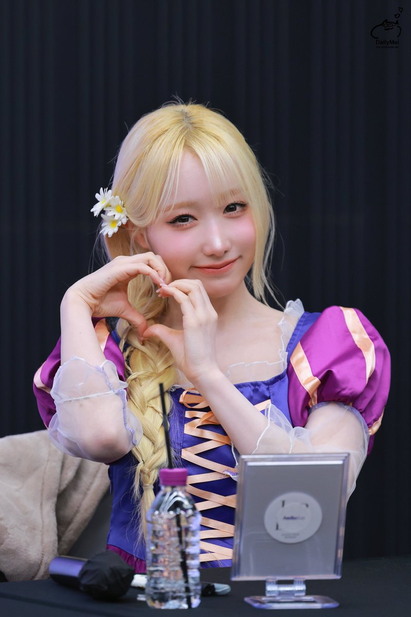 260418 HQ

#세이마이네임 #SAYMYNAME
#메이 #MEI #メイ
#SMN #セマネ