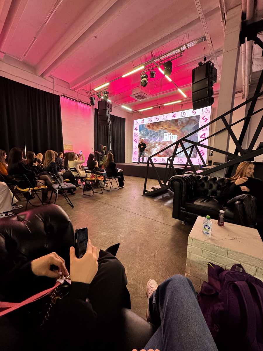 Karina 🏀 | tweet media