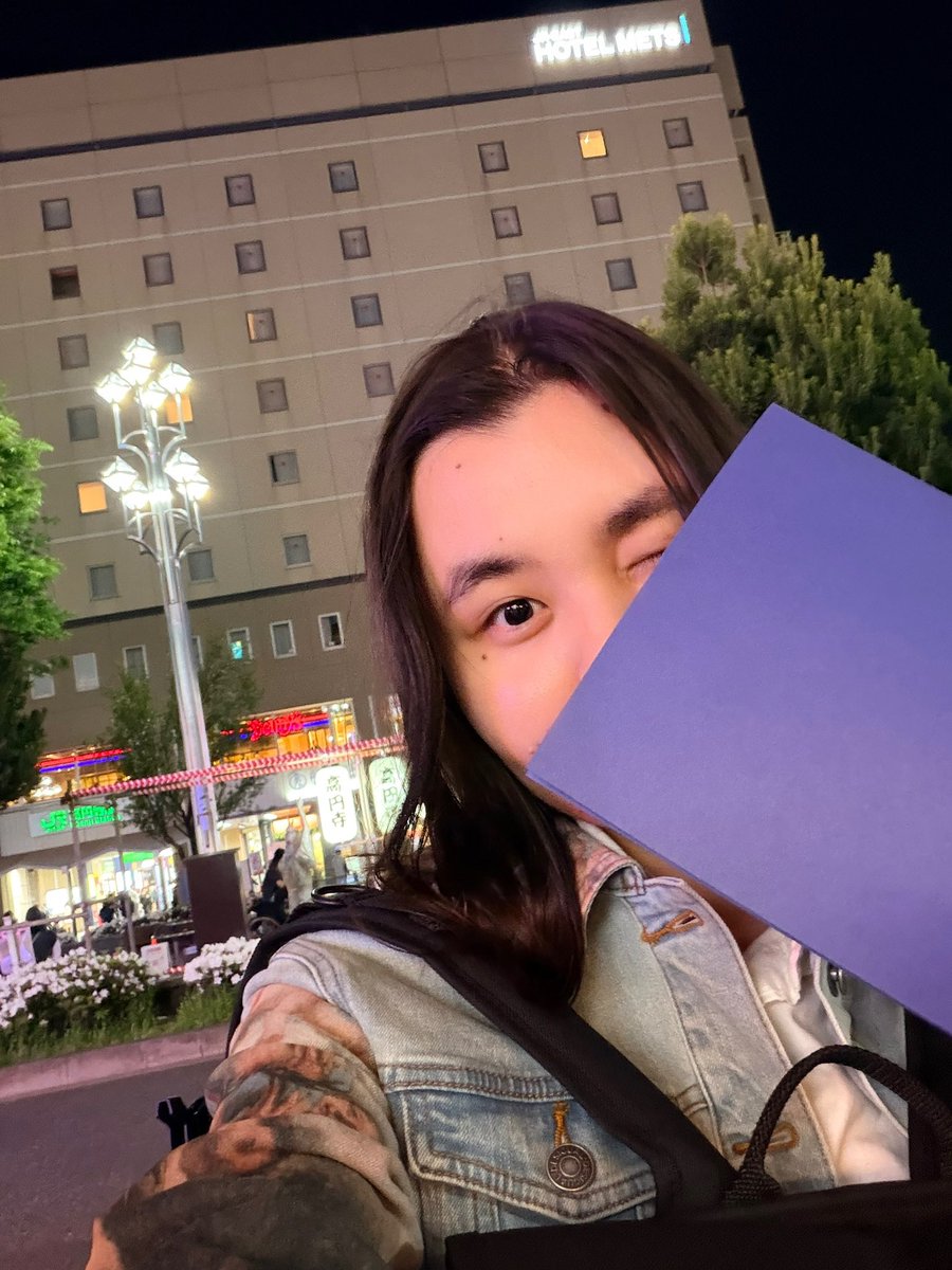 asakura__bloom's tweet photo. 場当たりで初めて他組の舞台見学
ただただ刺激もらった
わたしも頑張んなきゃな。
台本、照明、音響、衣装、あとは��のみ

#もりはちプロジェクト #畏邂物語 https://t.co/964NdmXBOh