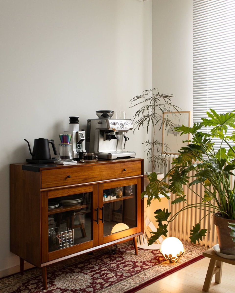 homeyzash's tweet photo. Taking a look at all the cozy coffee corners at home today ☕️✨
Show me yours if you’ve got one! https://t.co/HuS8IN0ztF
