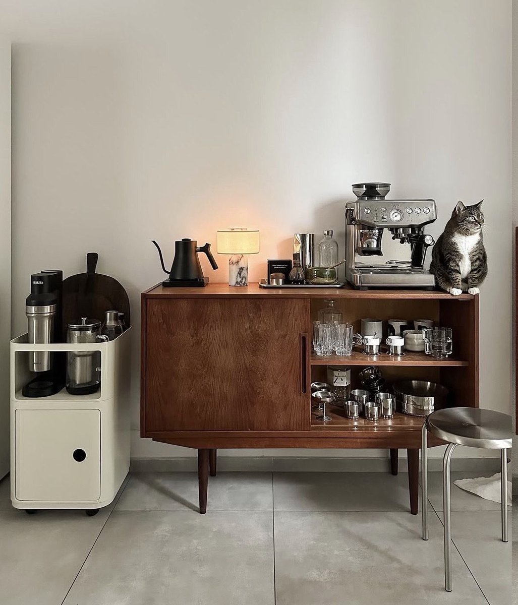 homeyzash's tweet photo. Taking a look at all the cozy coffee corners at home today ☕️✨
Show me yours if you’ve got one! https://t.co/HuS8IN0ztF