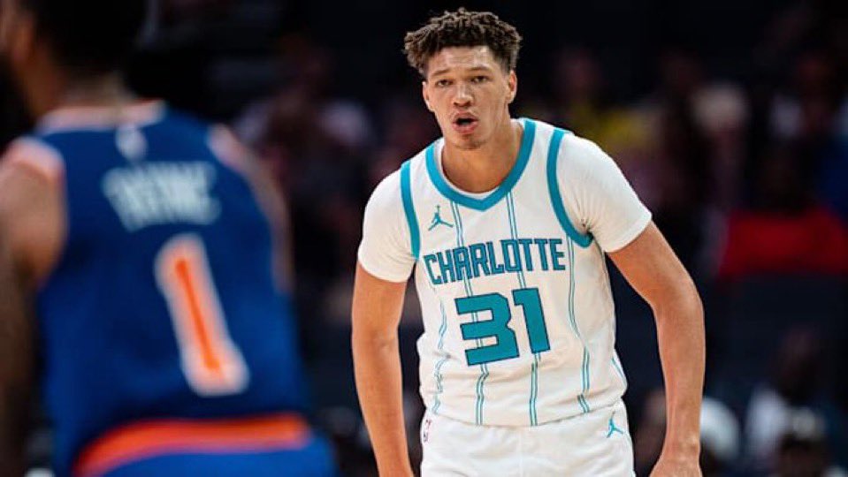 サラü tweet media