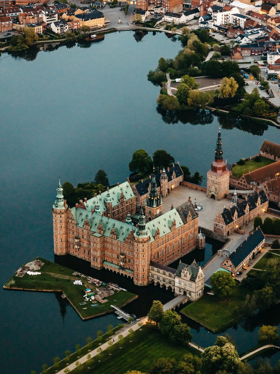 NatureRoot88's tweet photo. Copenhagen, Denmark https://t.co/bDWYE4vkgP