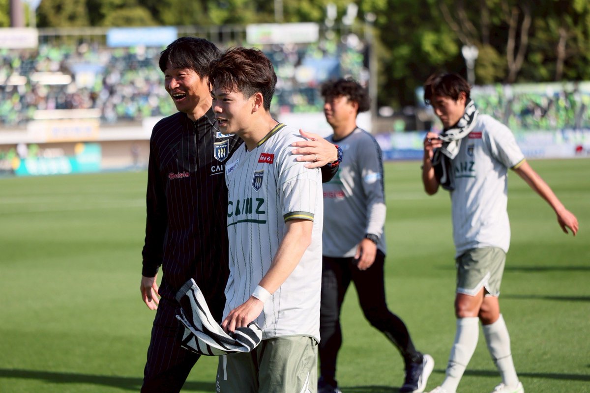 hyakumana_17's tweet photo. .
みんなで掴んだ勝利!
次こそ決めきります。
そして次も勝ちましょう!!💪
毎試合熱く一緒に戦ってくださり
ありがとうございます!!
戦い続けます!!
#thaspa
#ザスパ群馬 https://t.co/mOPZKIsJa2