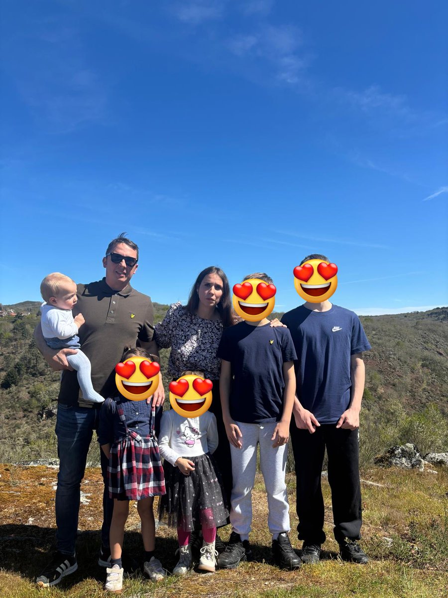 Hoy cumplo 39 años y me siento el padre más feliz con mis 5 hijos y mi esposa. Vamos a RECONQUISTAR ESPAÑA.
