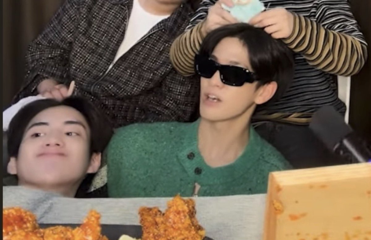 RAYRYPOPᥫ᭡ˊ˗ft.TAKE OUR TIME⏳ tweet media