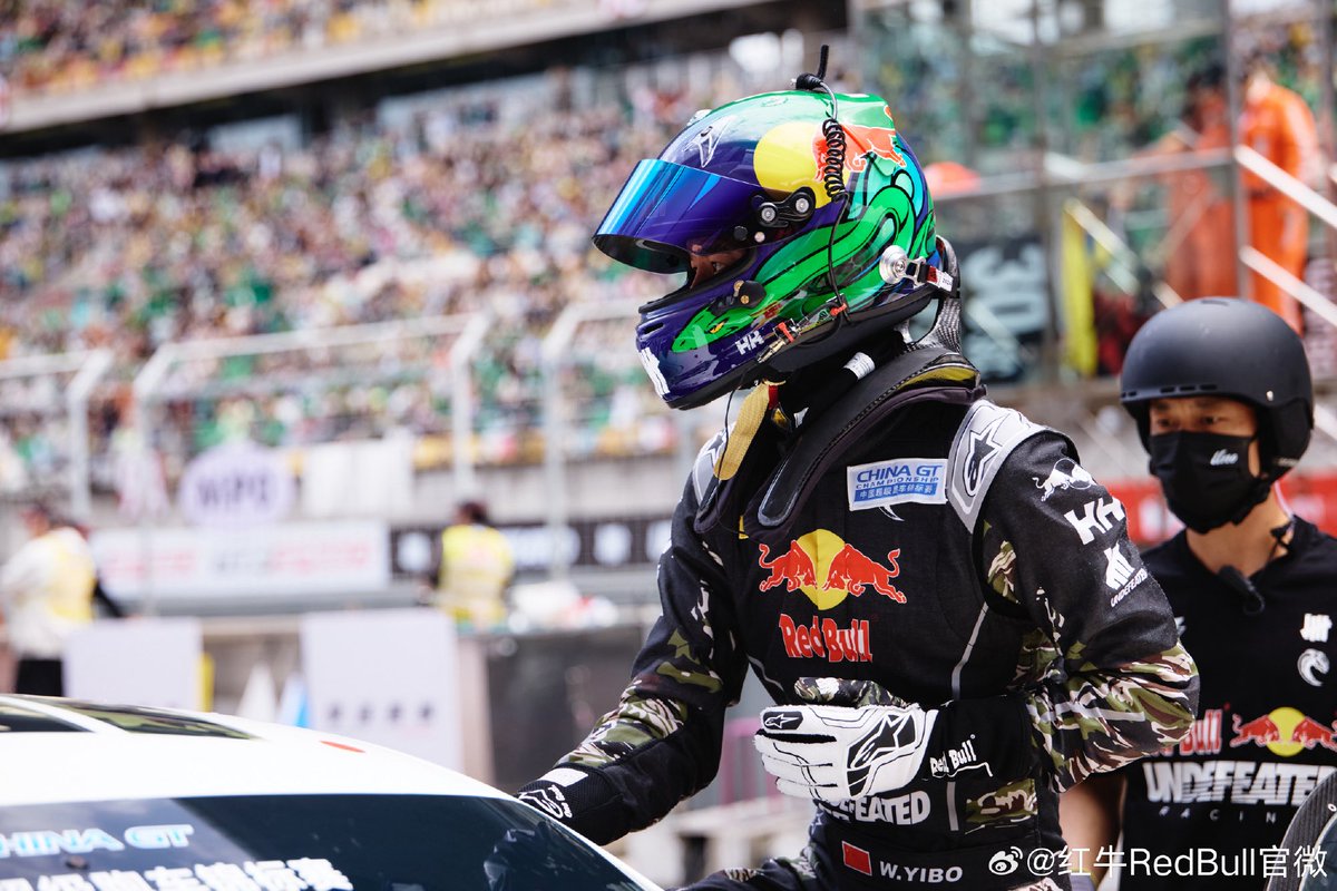 85thaifans's tweet photo. …พลังจากแบรนด์ Red Bull ในเครือ TCP Group พร้อมอยู่เคียงข้างตลอดเวลา
ไปกับนักแข่งหมายเลข 85 Wang Yibo ฝ่าลมไล่เงา มุ่งสู่ความท้าทายในวันพรุ่งนี้ 💪🏎️ (จบ)

#85RACINGxCGT26R1RACE1
#WangYiBo
#YIBO85
#85RACING https://t.co/00Zf0cHxdC