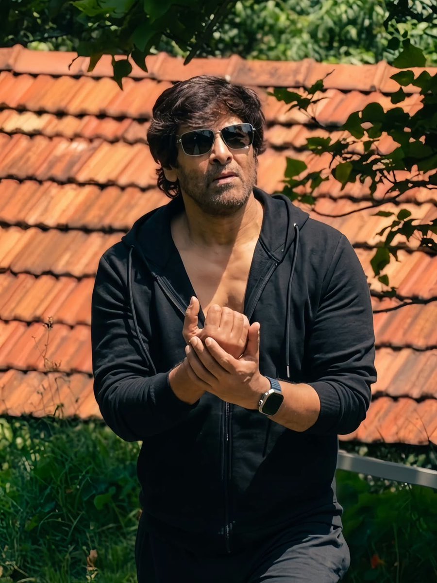 The architect of his own AURA. 
@Chiyaan #ChiyaanVikram 🩷🧿

#Chiyaan63 <a href="/sooriaruna/">Suryanarayanan M</a> <a href="/Kalaiazhagan15/">Kalaiazhagan</a> <a href="/proyuvraaj/">Yuvraaj</a>